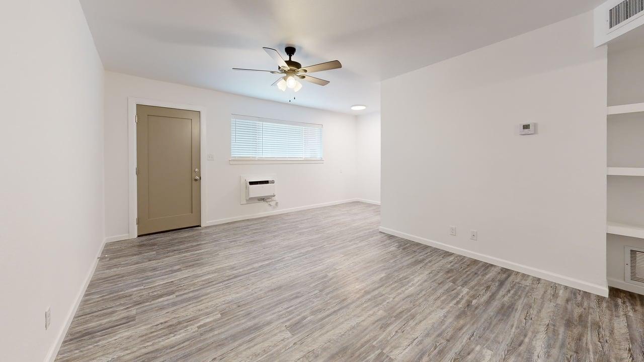 Gallery Photo 15