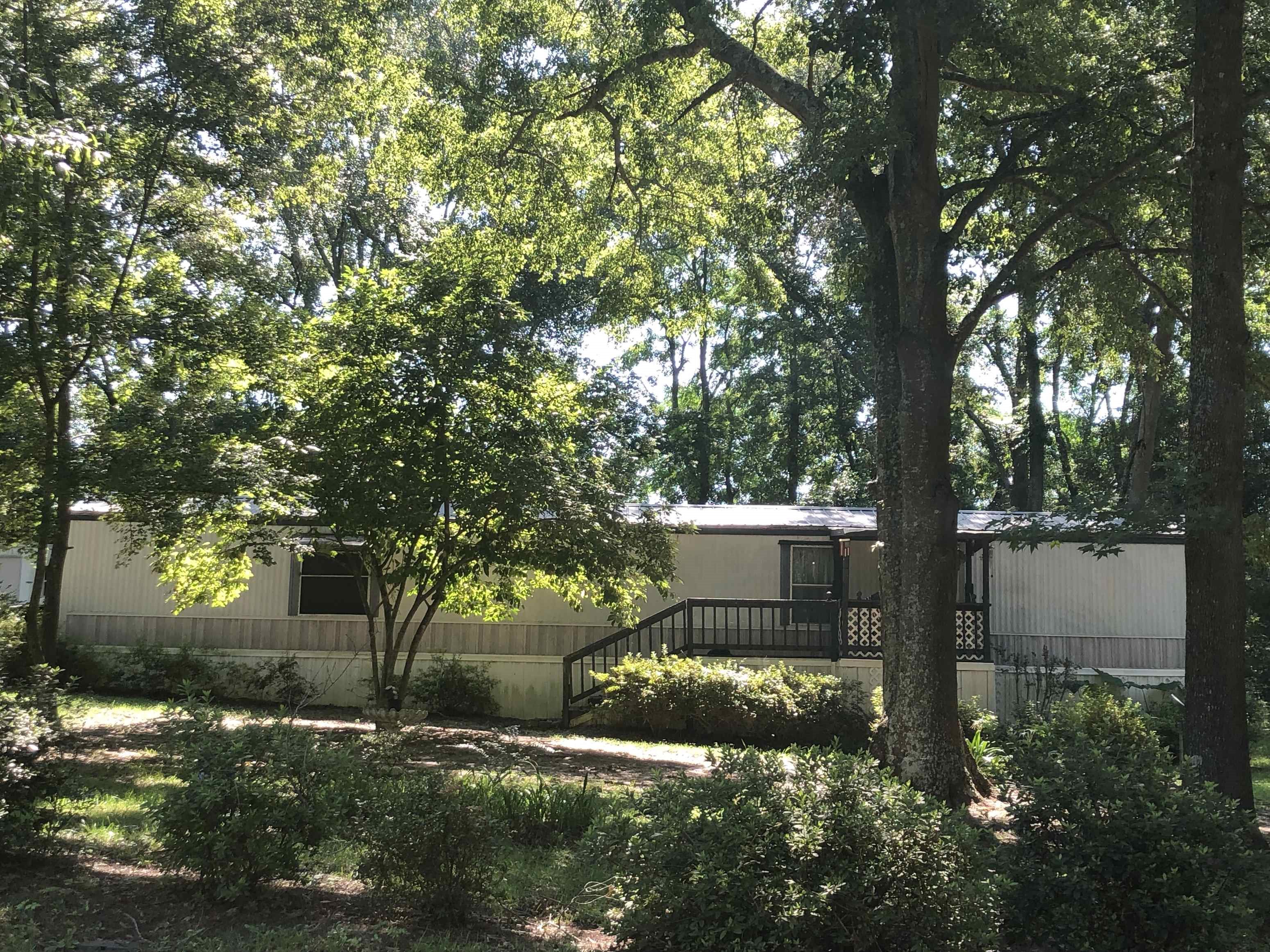 Photos and Video of Abbeville Mobile Home Park in Abbeville, AL
