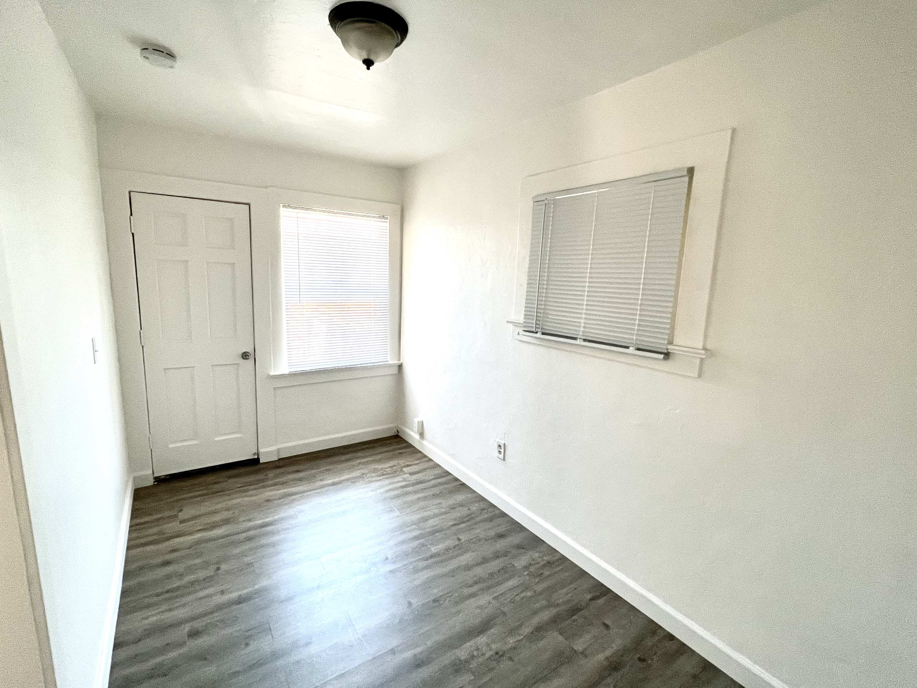 Gallery Photo 16