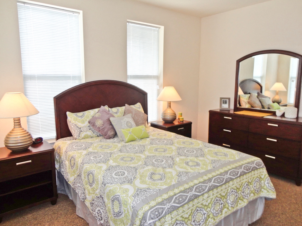 Rush Crossing apartment bedrooom