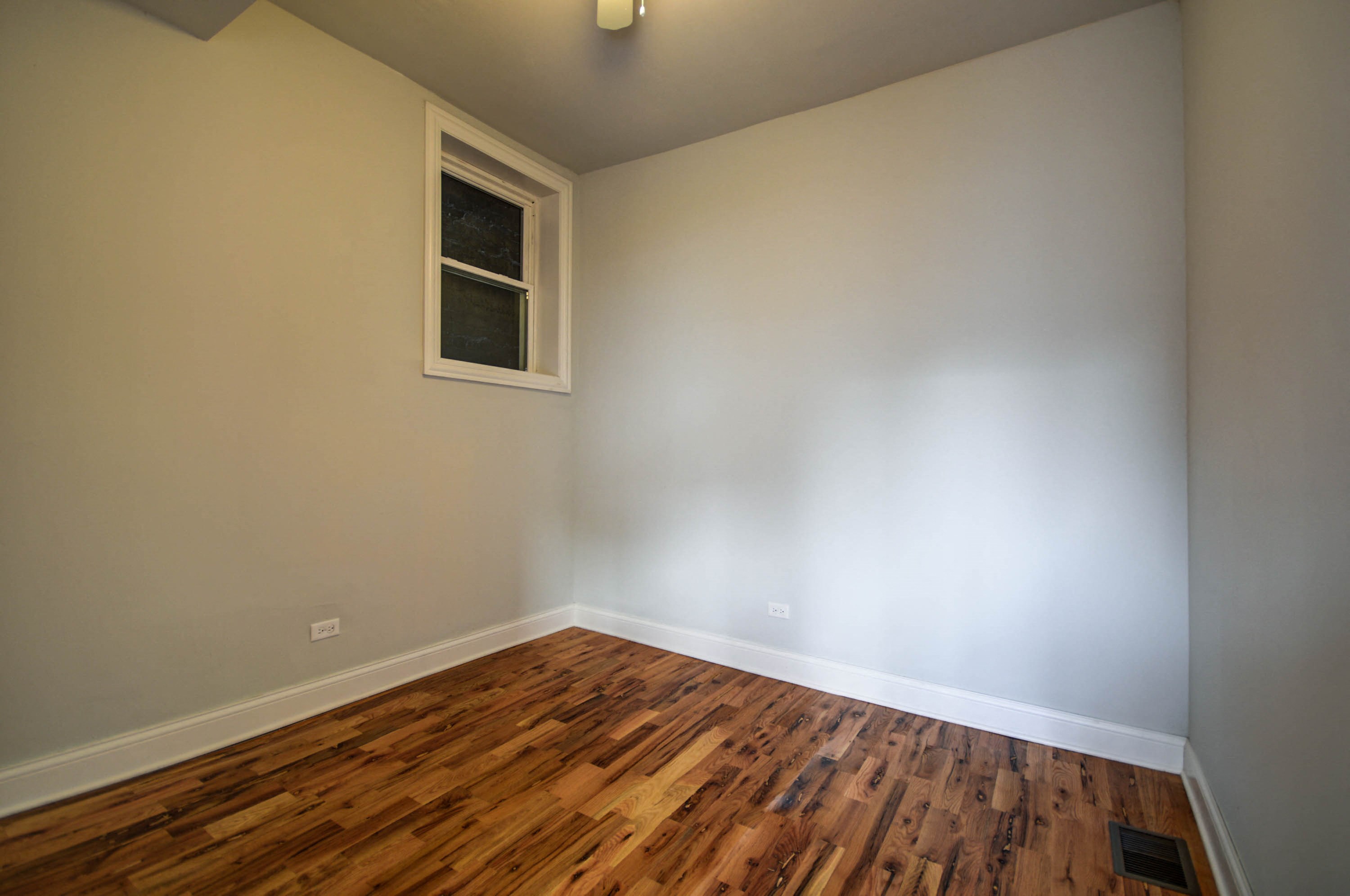 Gallery Photo 12