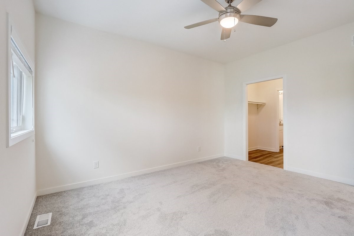 Gallery Photo 11