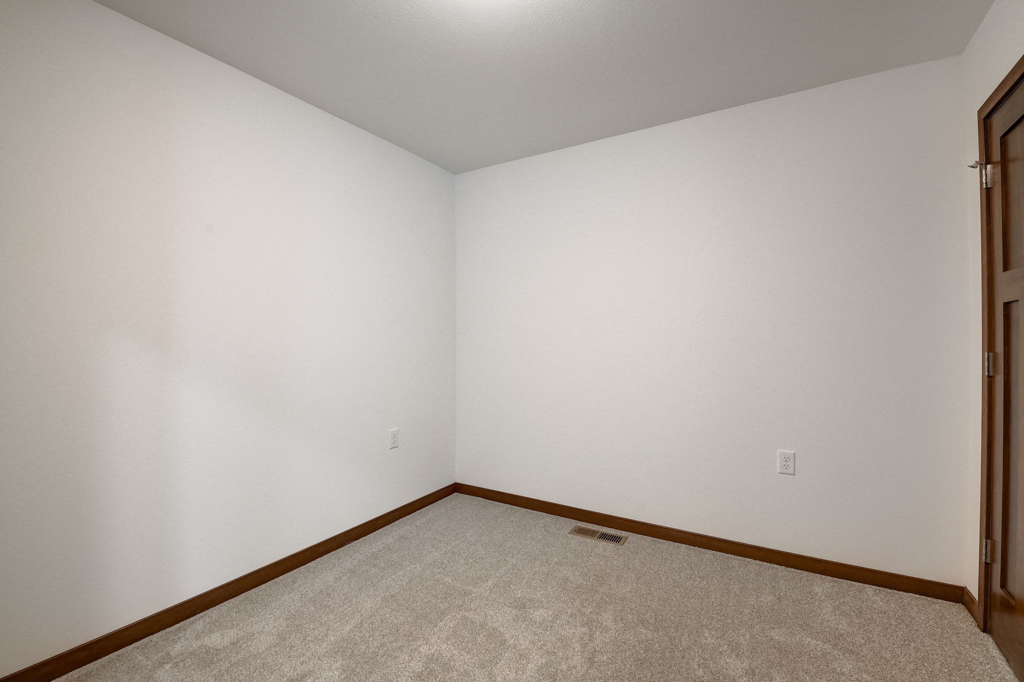 Gallery Photo 30