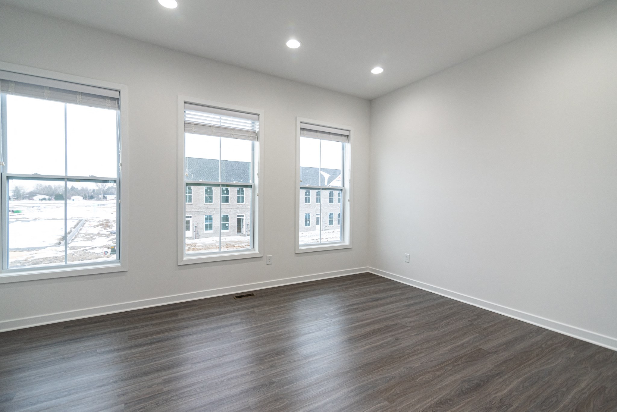 Gallery Photo 16