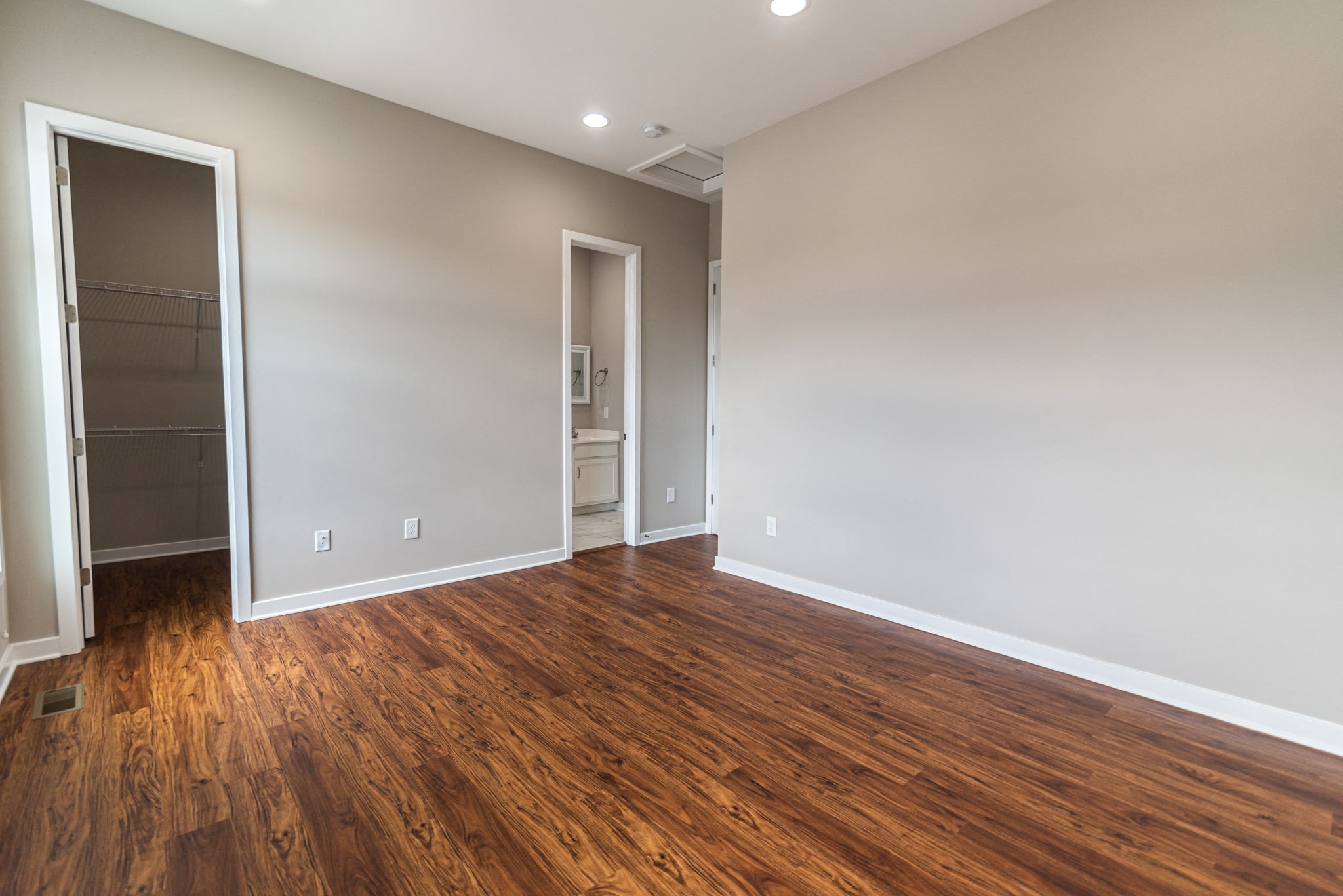 Gallery Photo 13