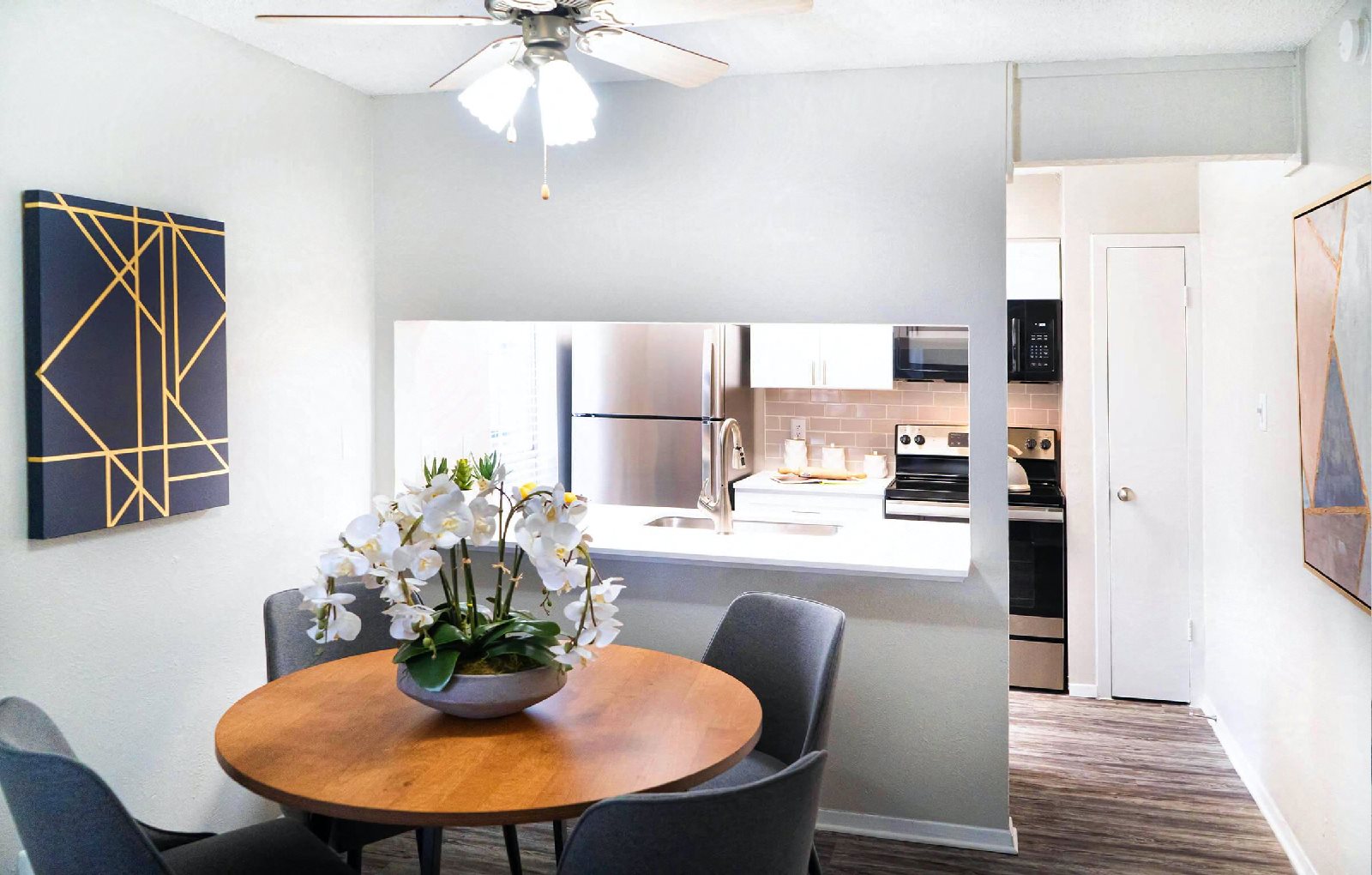 Keller Oaks Apartments in Carrollton, TX