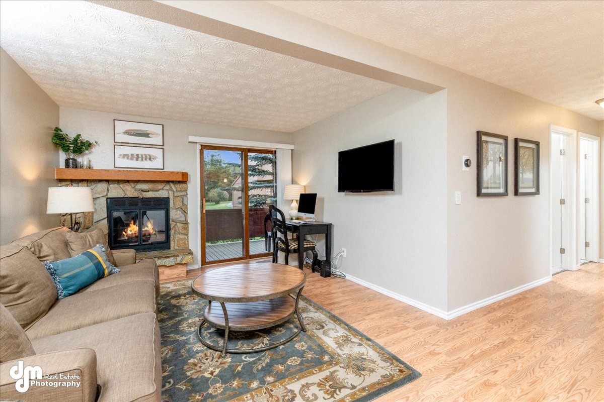 Gallery Photo 15
