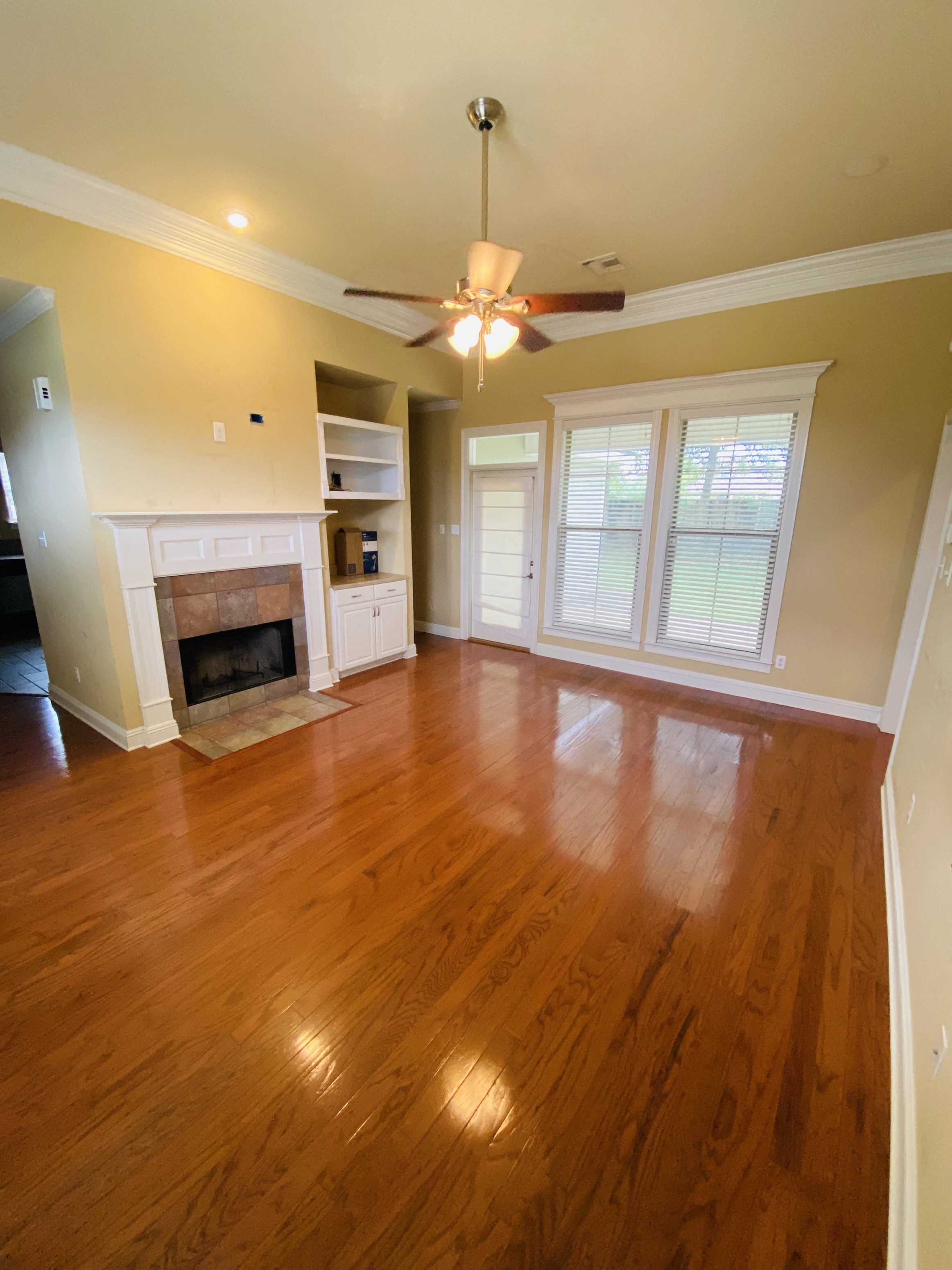 Gallery Photo 16