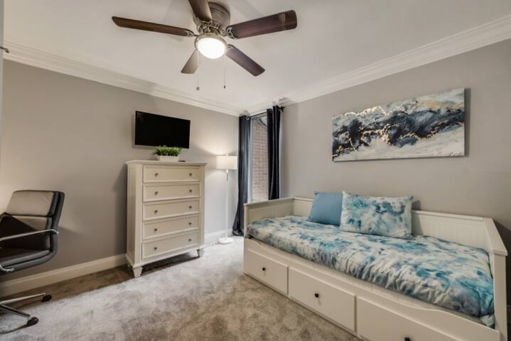 Gallery Photo 4