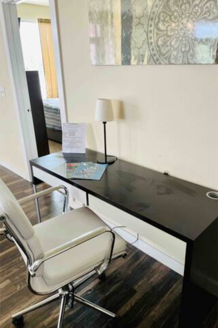 Gallery Photo 15