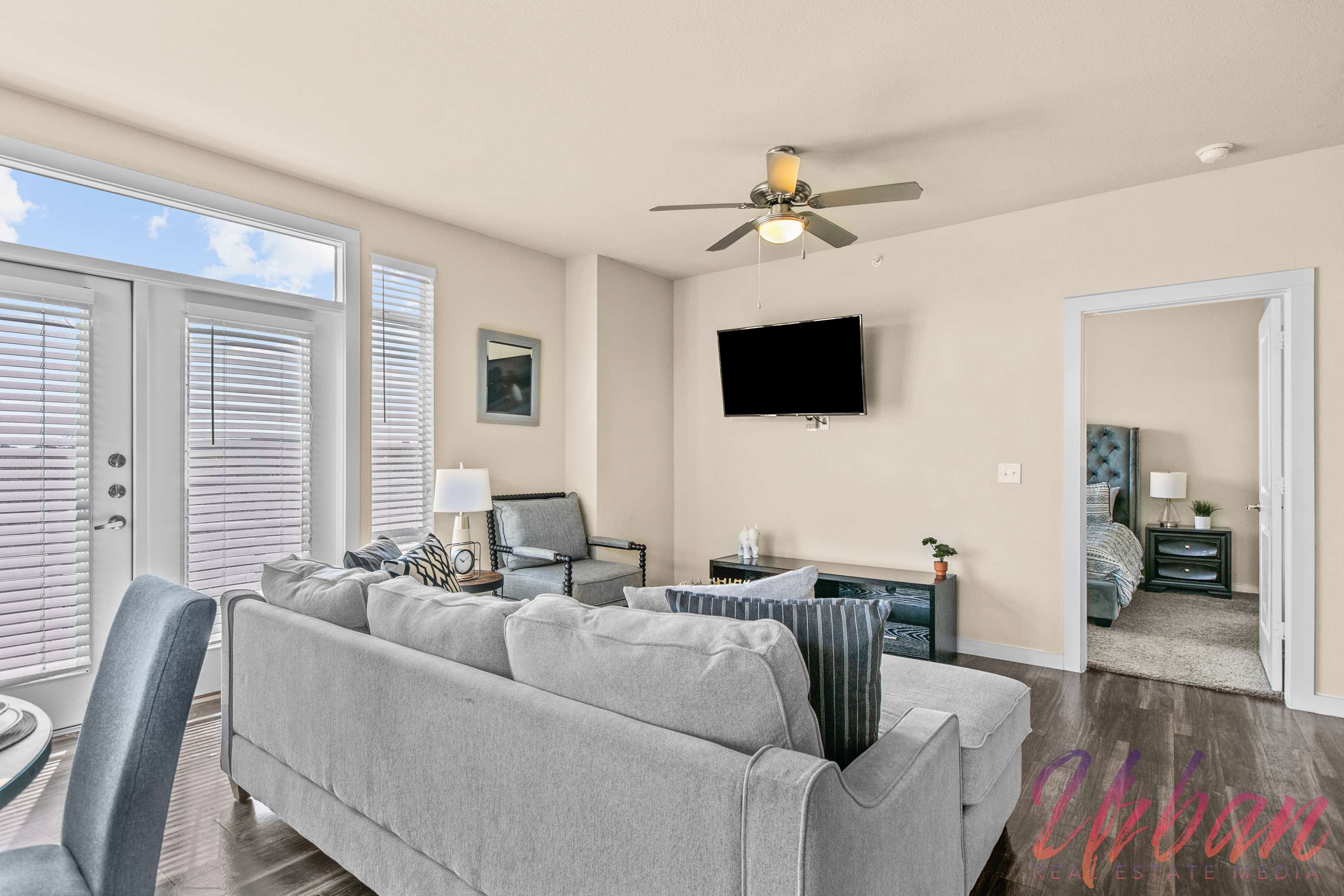 Gallery Photo 19