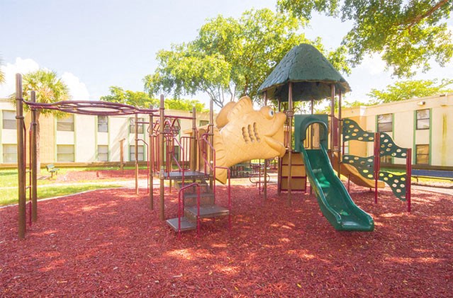 Cutler Manor Exterior 2