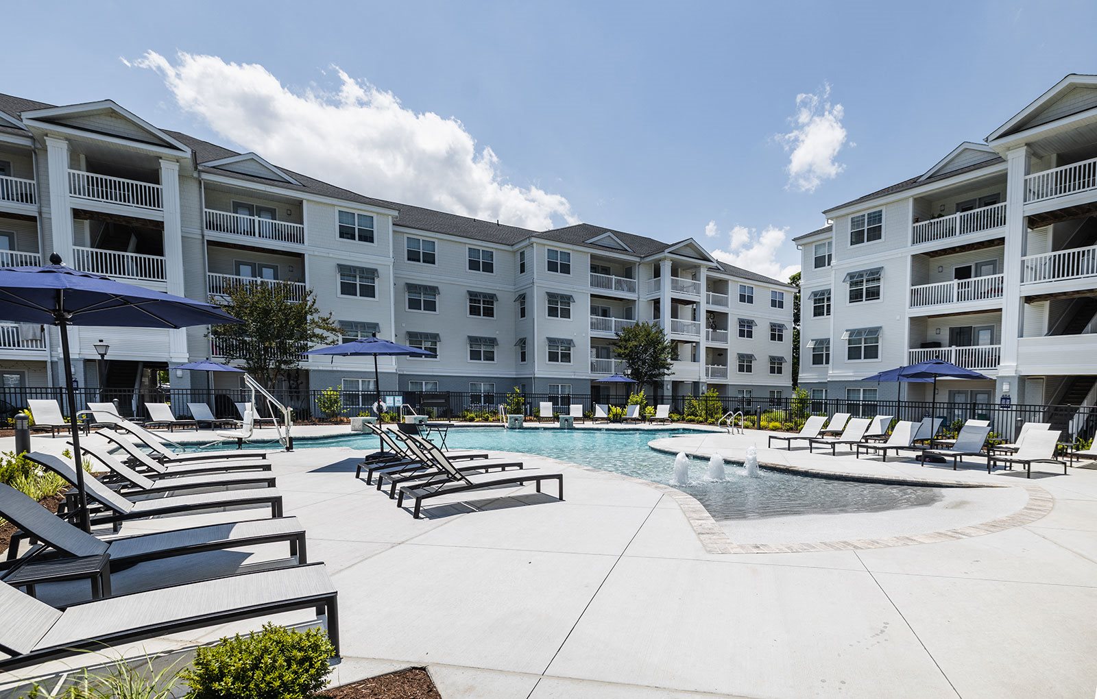 South Beach Apartments in Virginia Beach, VA Newly Renovated in 2020