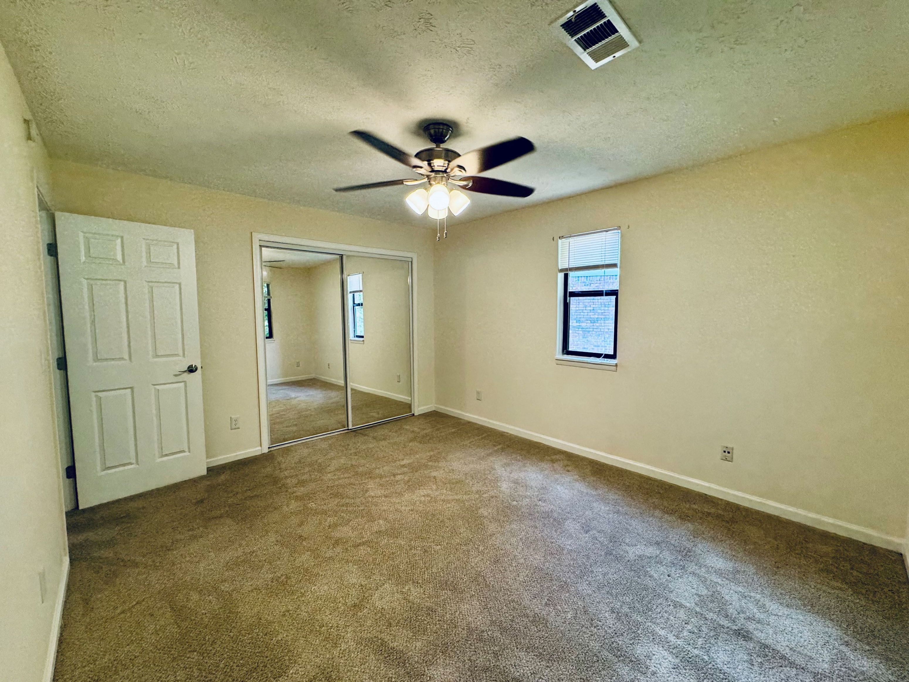 Gallery Photo 8