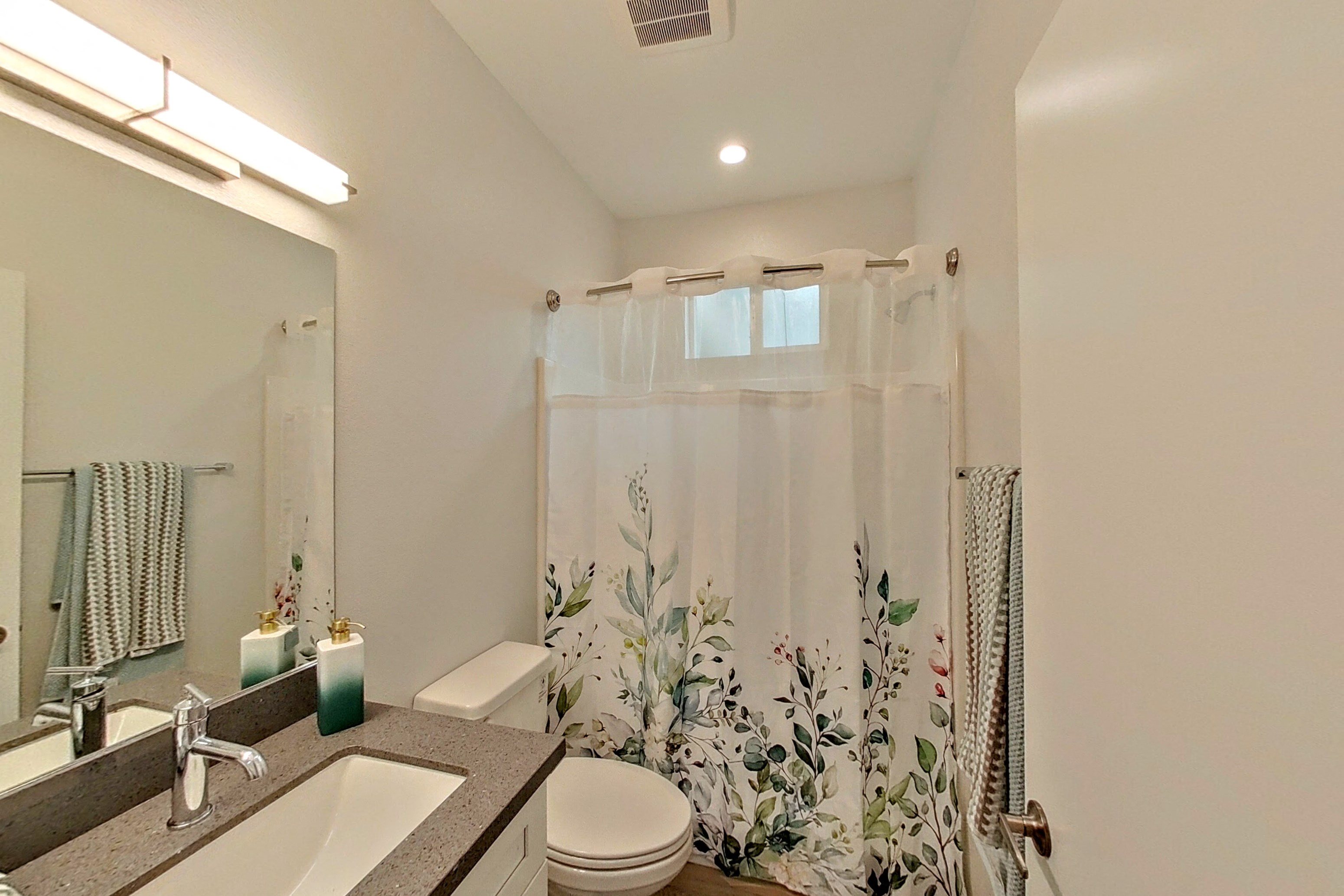 Gallery Photo 13