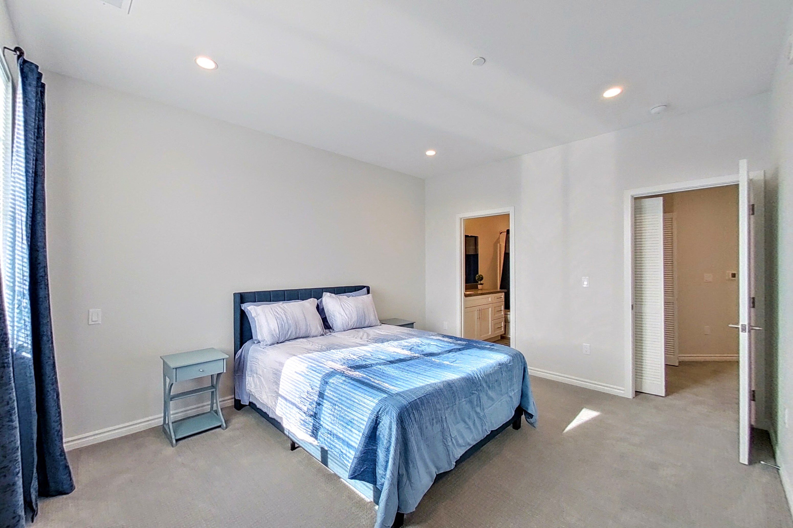 Gallery Photo 37