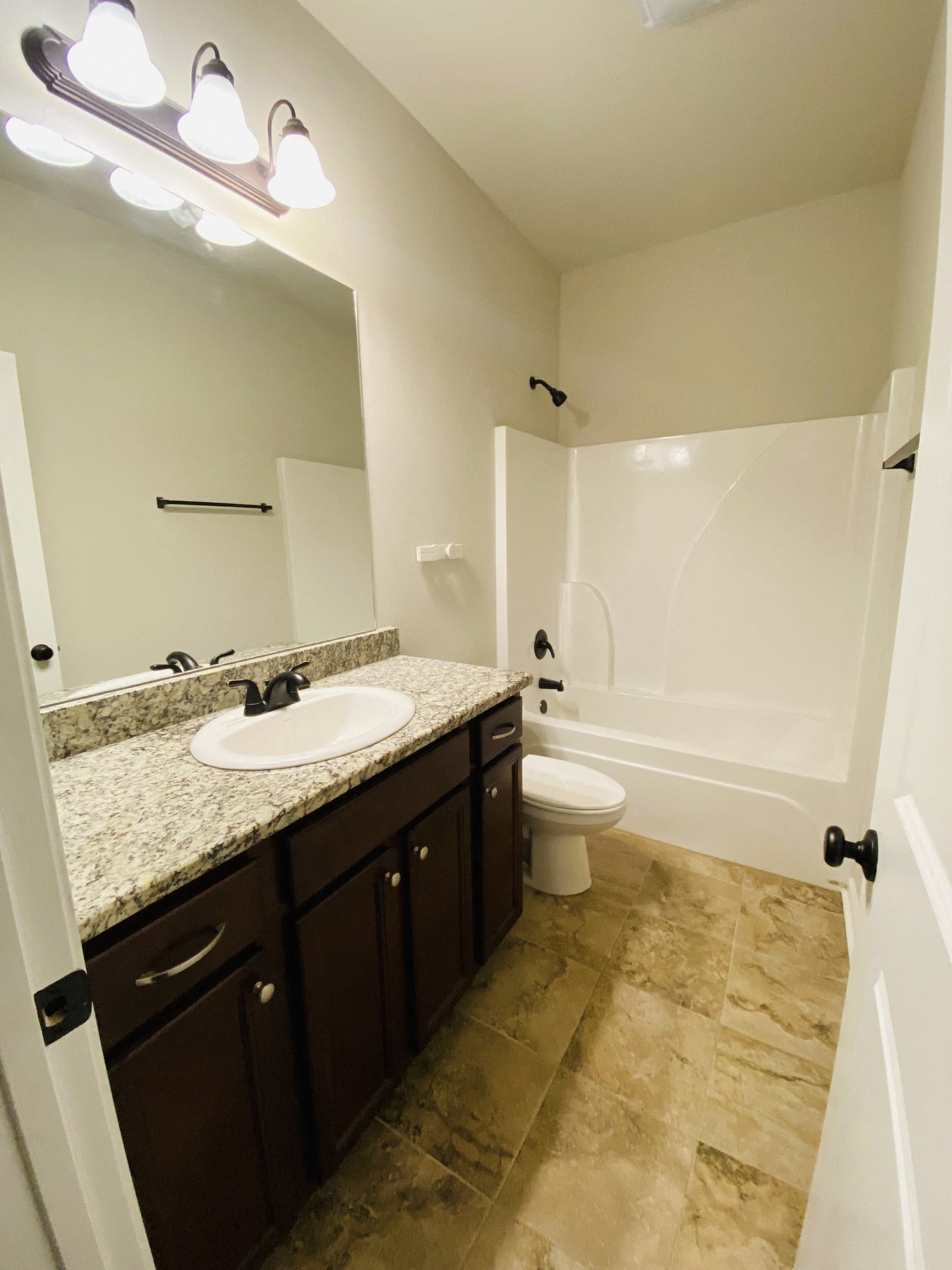 Gallery Photo 16