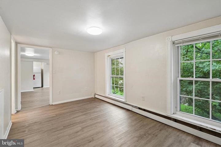 Gallery Photo 18