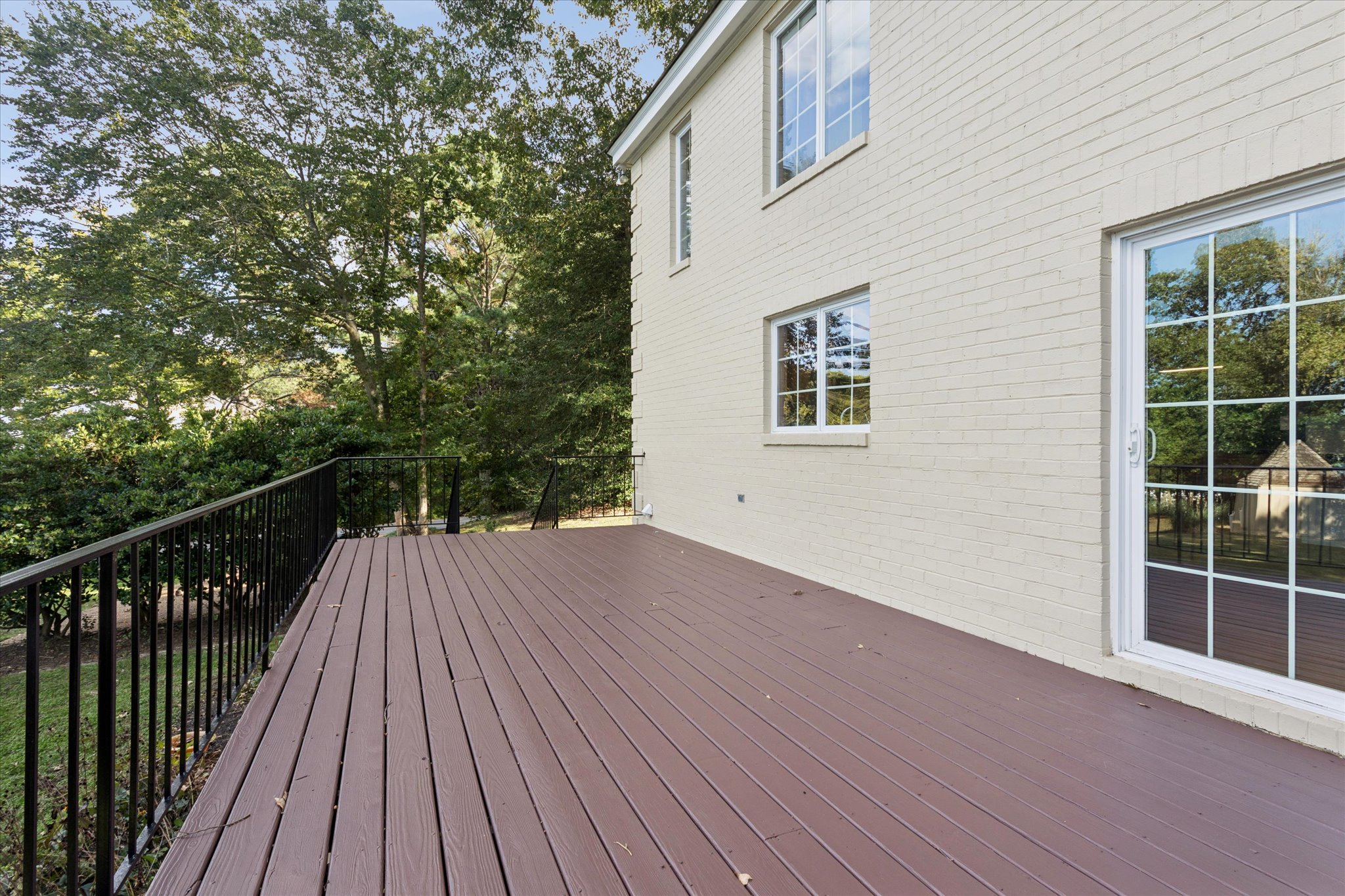 Gallery Photo 34