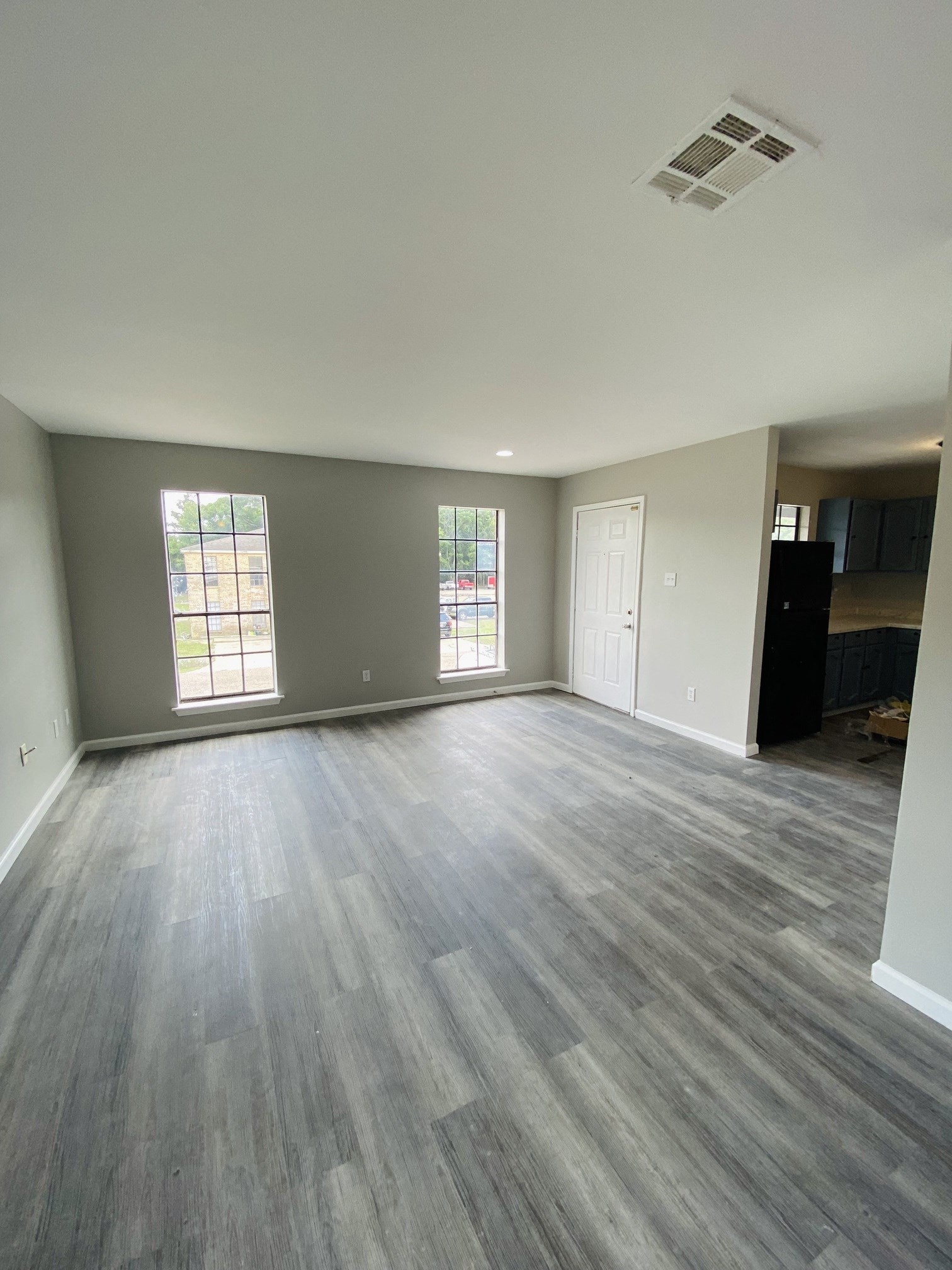 Gallery Photo 9