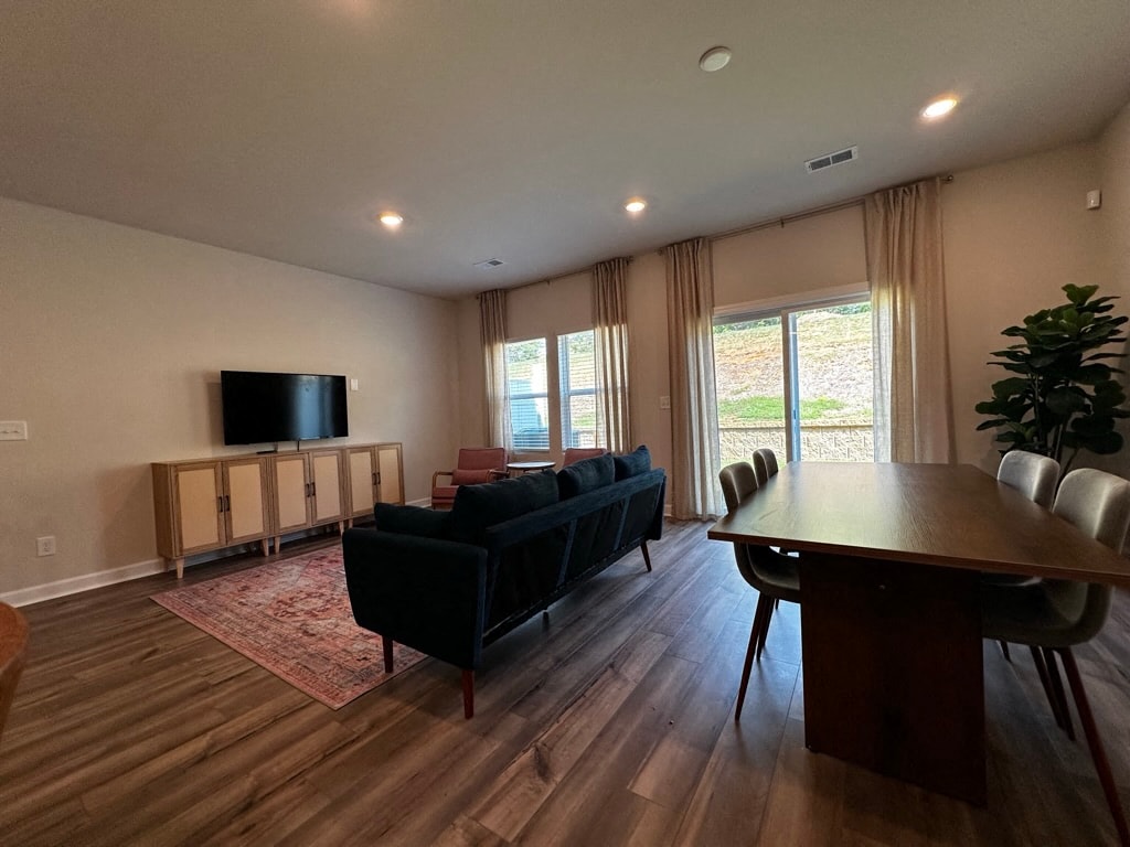 Gallery Photo 10