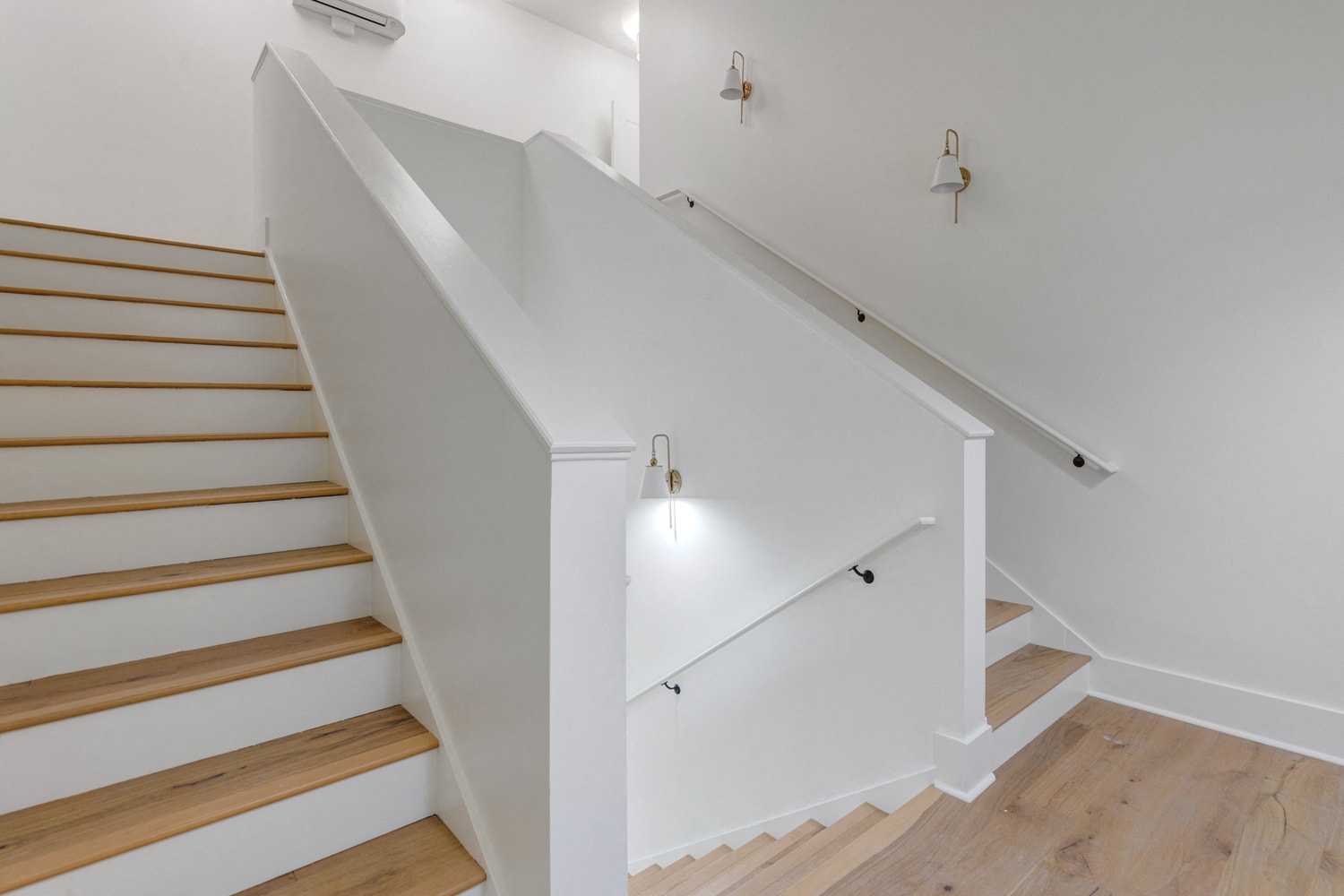 Gallery Photo 24