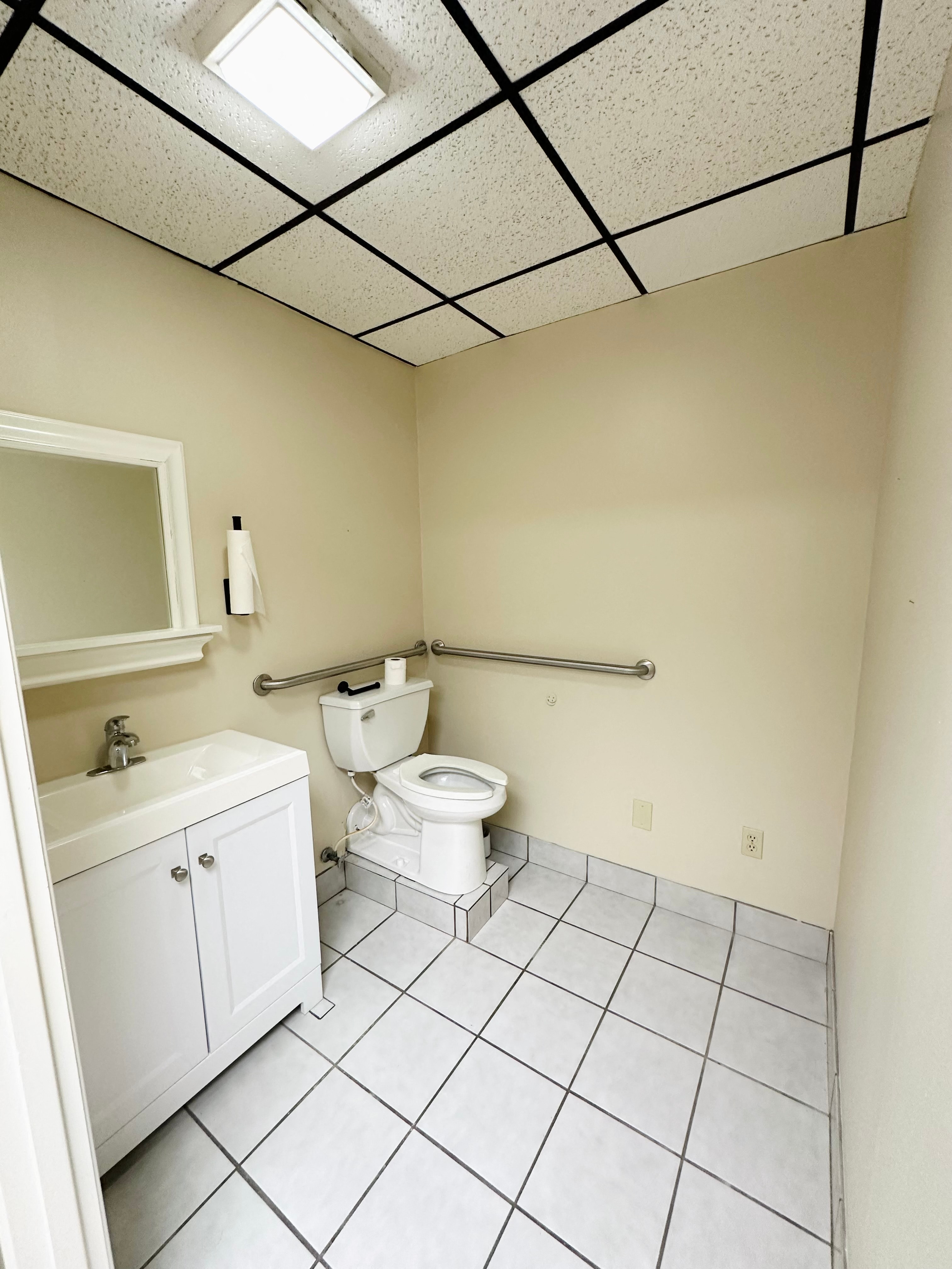 Gallery Photo 8
