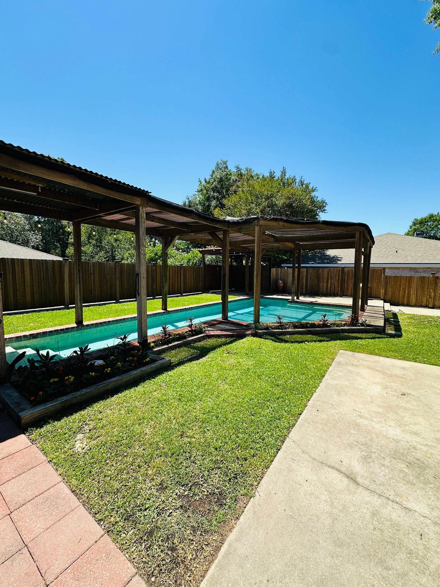 Gallery Photo 15