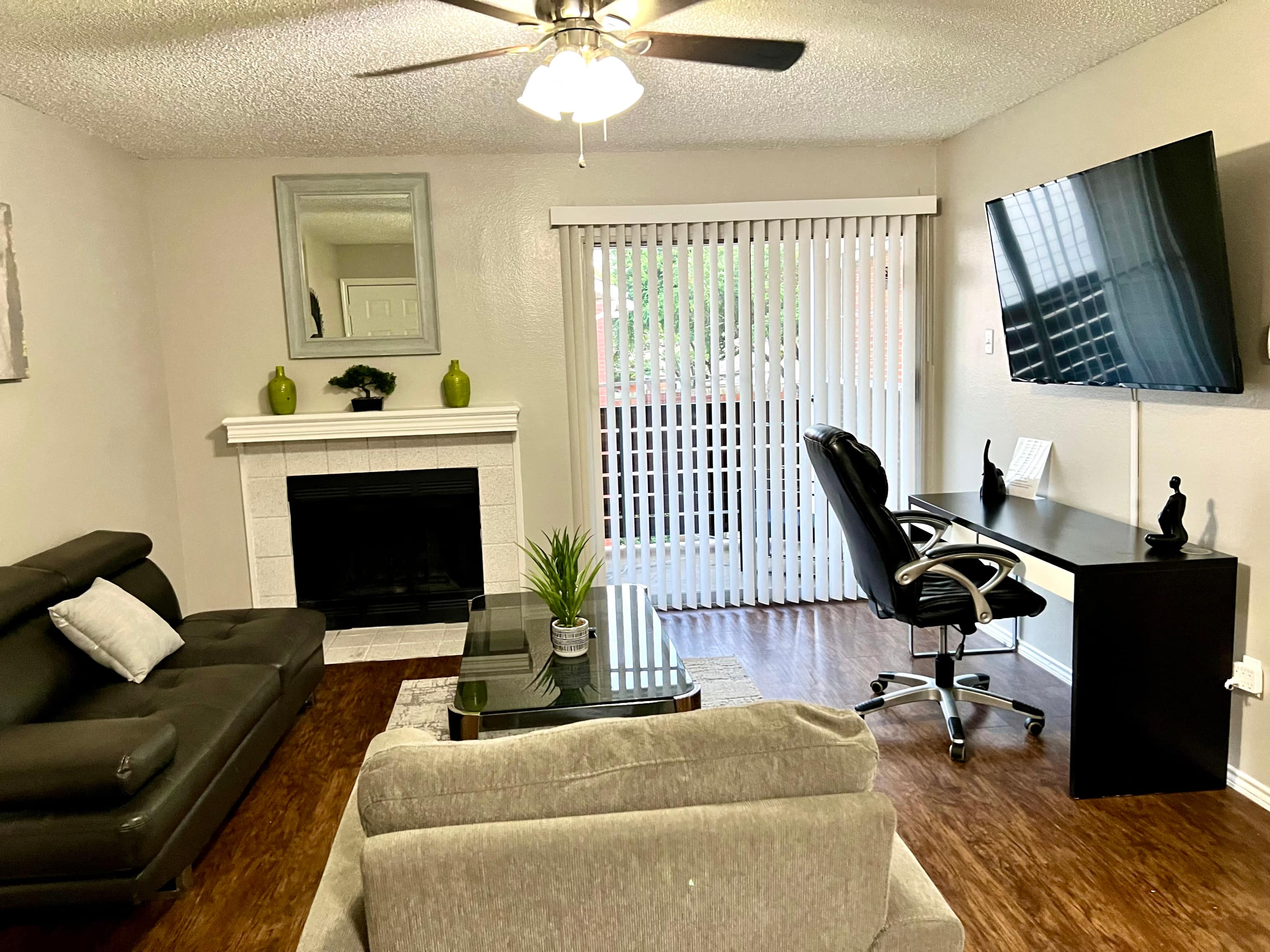 Gallery Photo 10