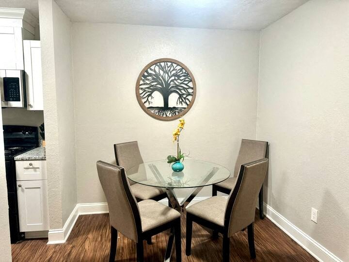 Gallery Photo 6