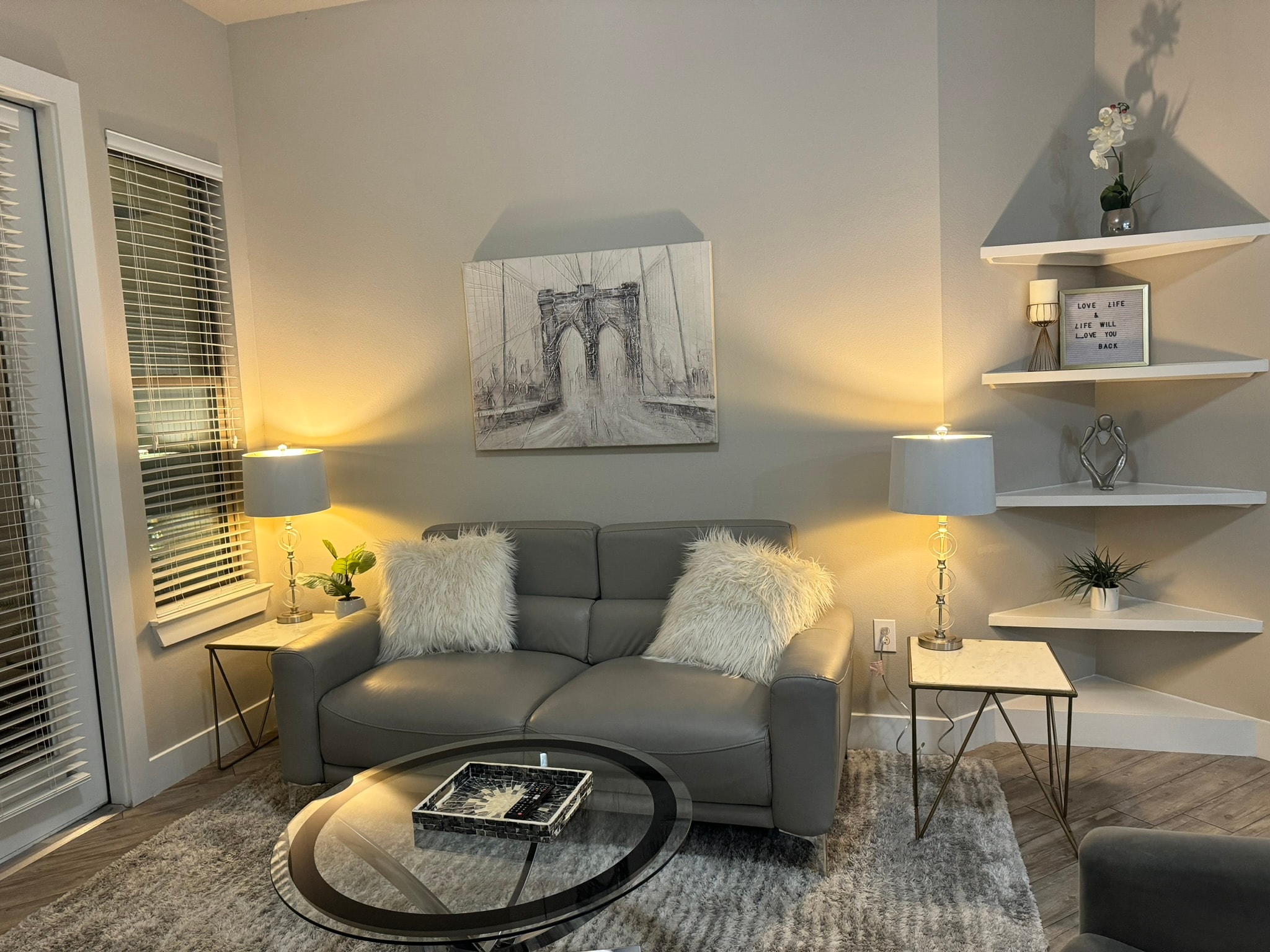 Gallery Photo 11