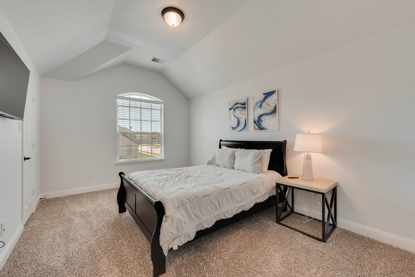 Gallery Photo 15