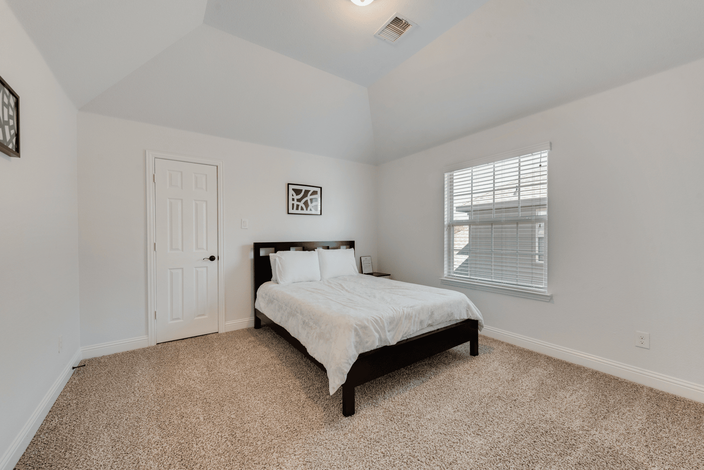 Gallery Photo 10
