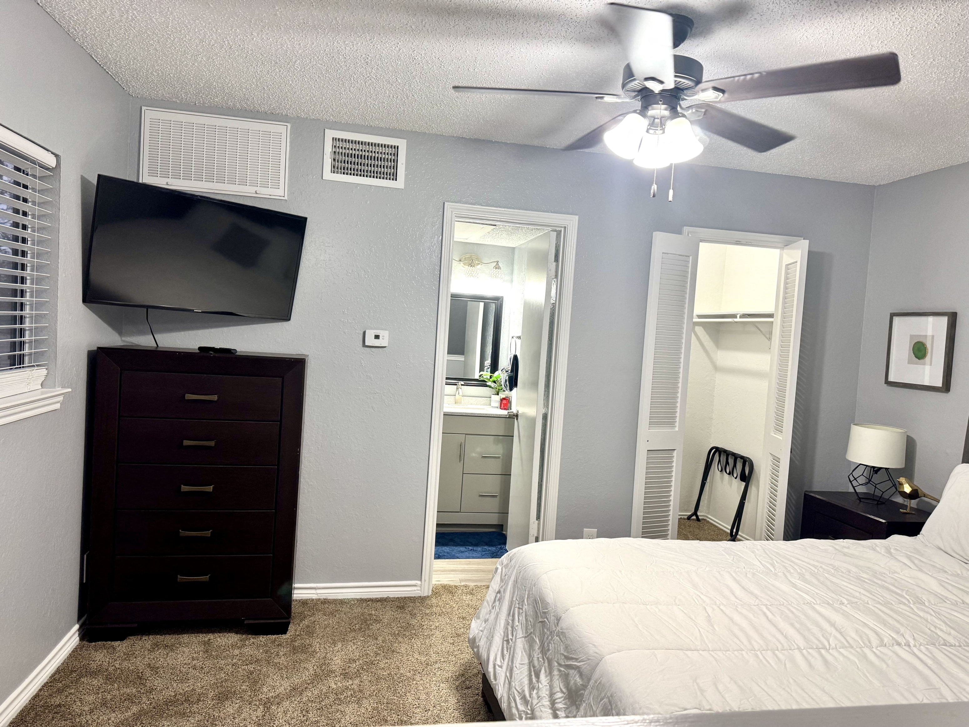 Gallery Photo 10