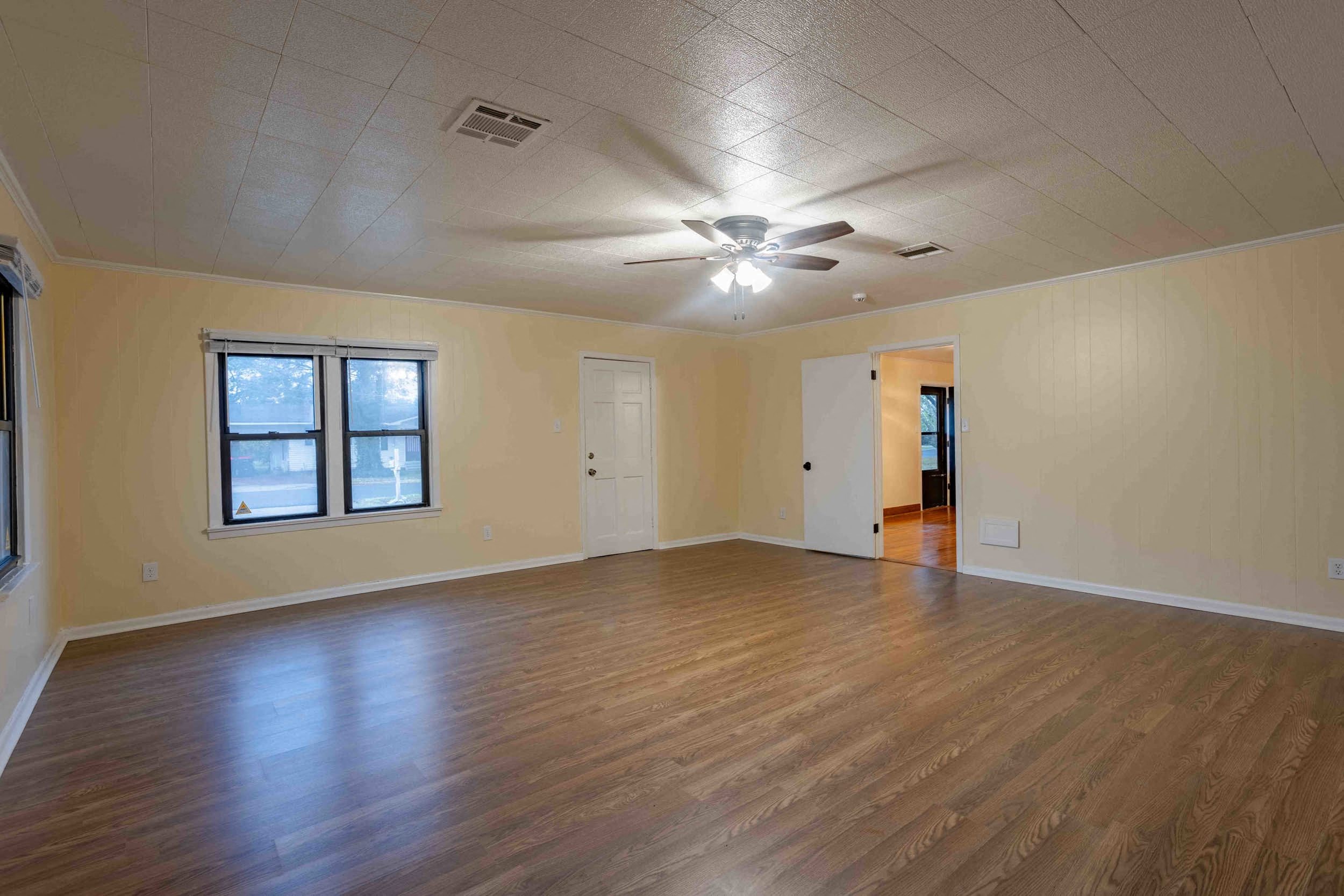 Gallery Photo 10