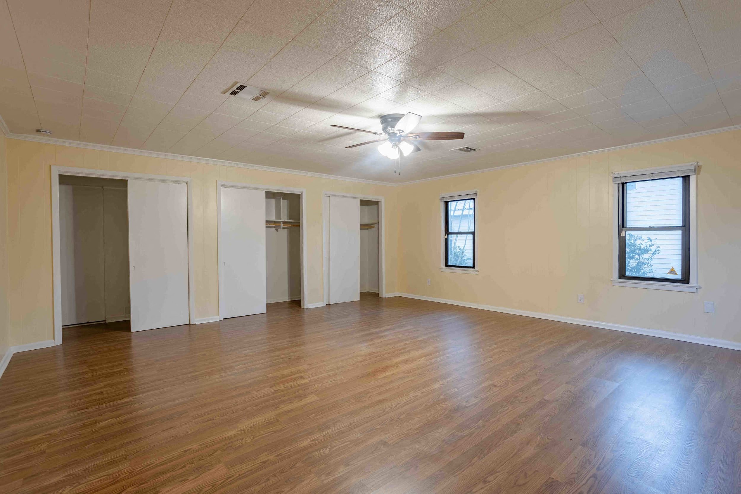 Gallery Photo 11