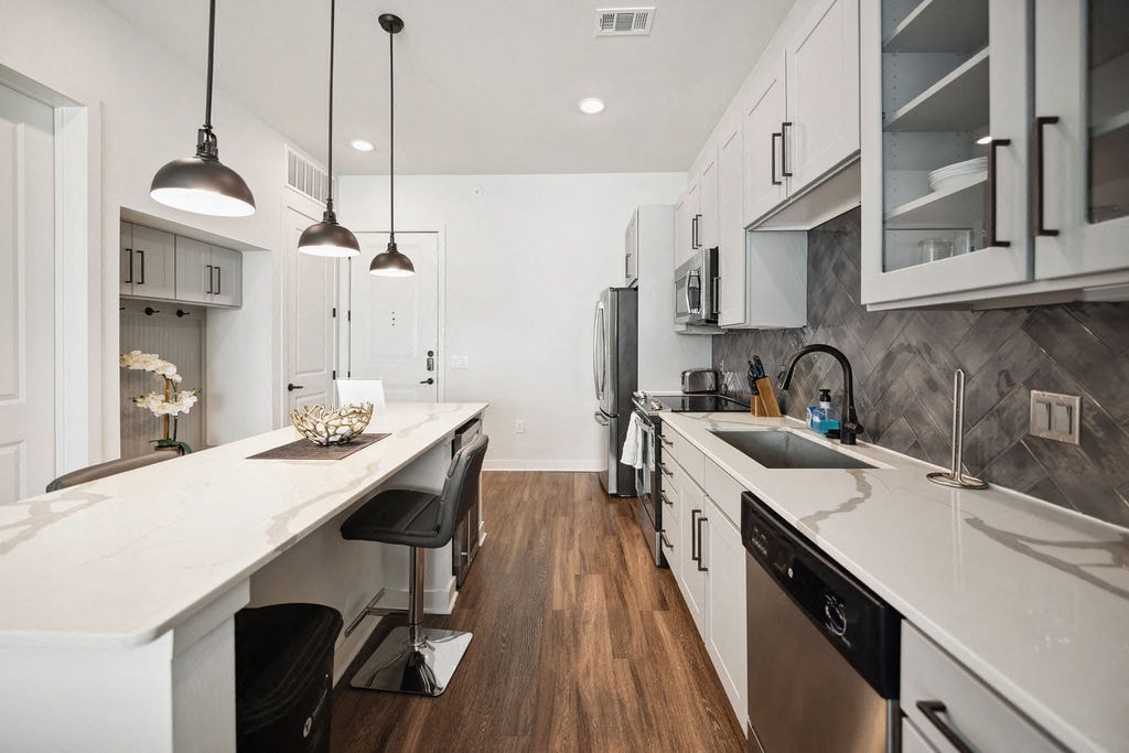 Gallery Photo 16