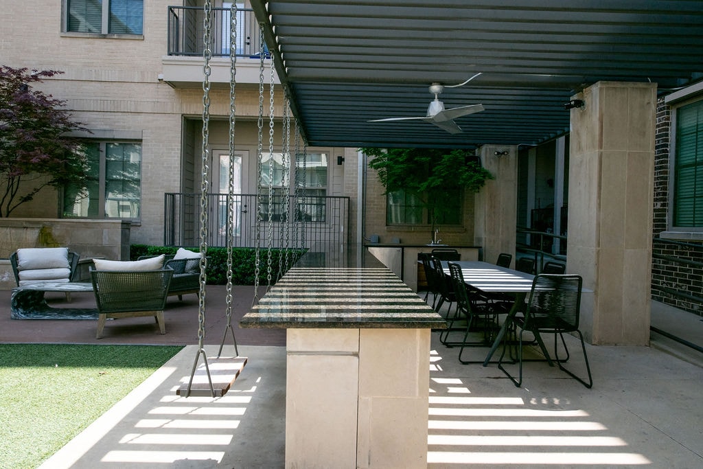 Gallery Photo 15