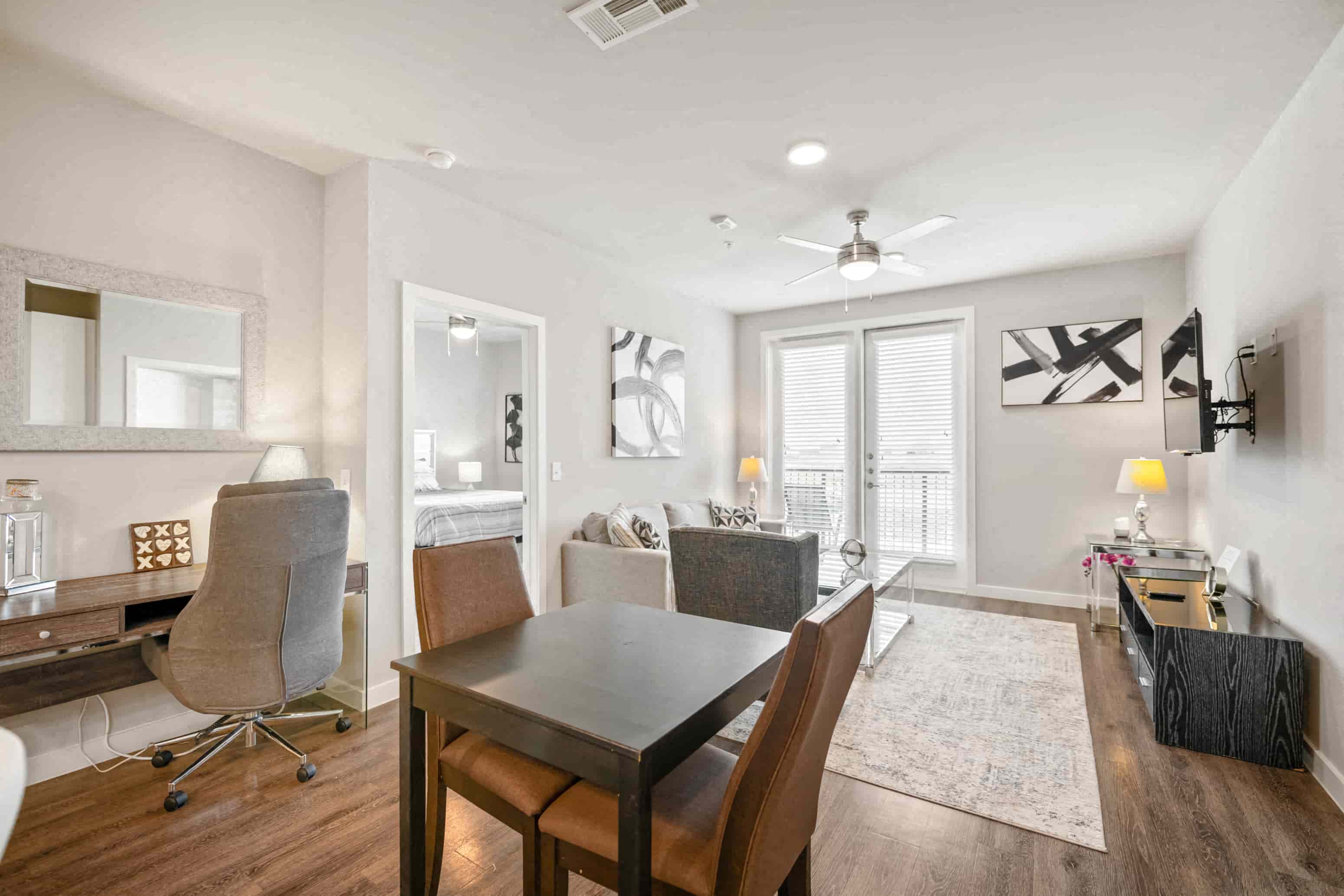 Gallery Photo 18