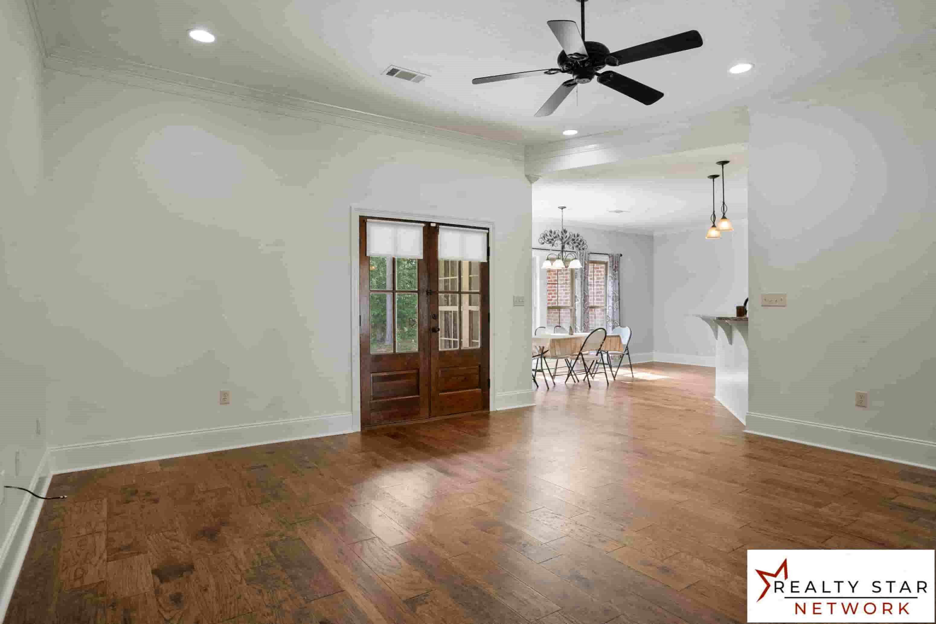 Gallery Photo 15