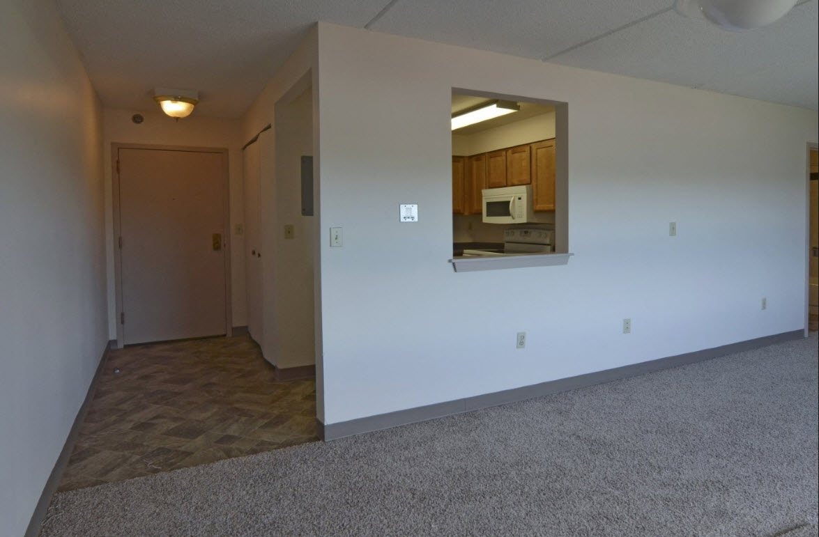 Oxford Court Apartments Apartments in Clinton, MA