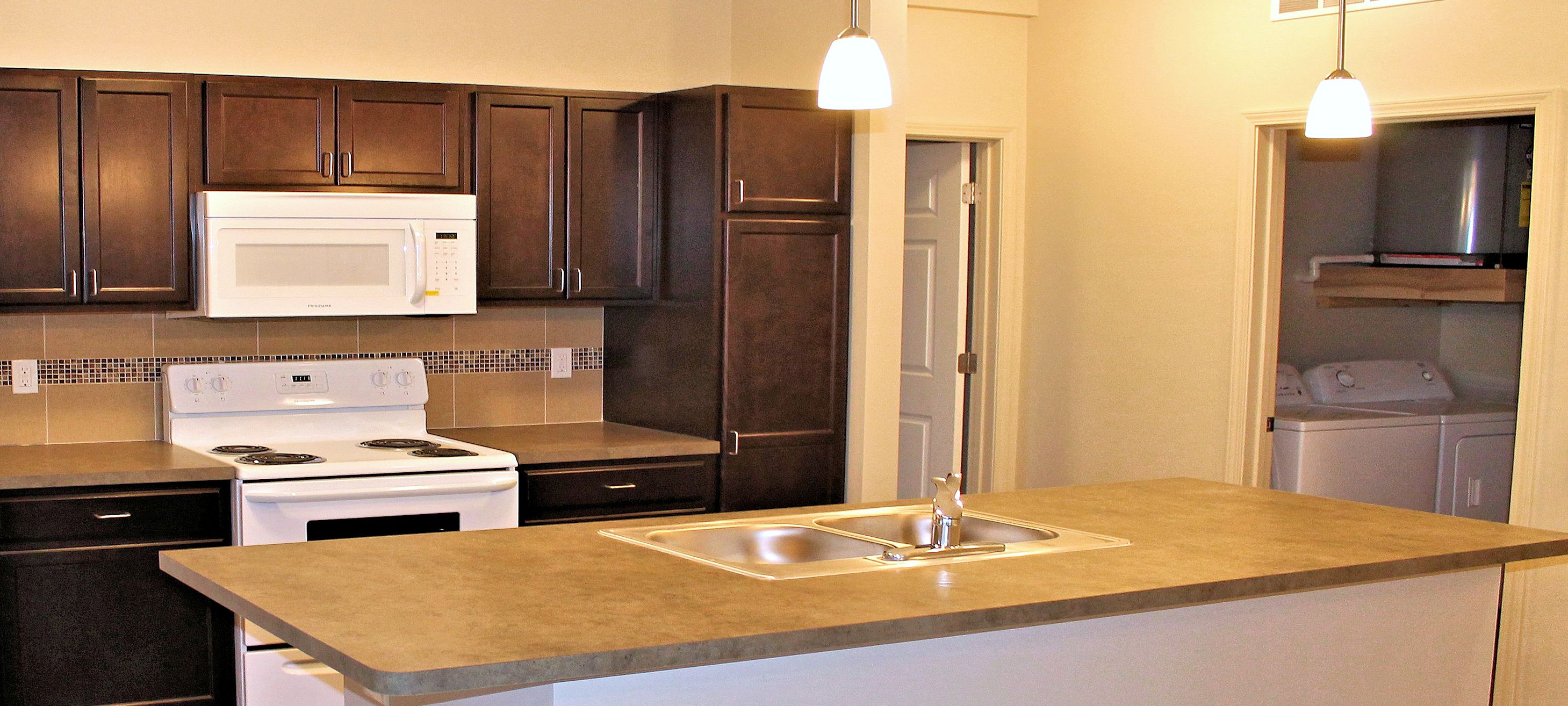 Auburn Square Apartments Apartments in Auburn Hills, MI