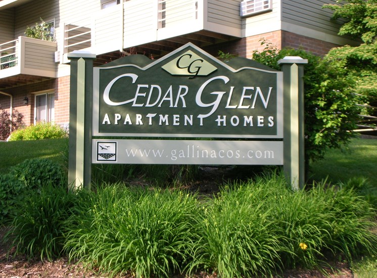 Cedar Glen main property sign