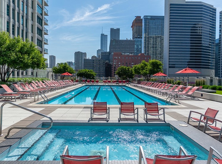 Alta at K Station's rooftop pool and hot tub in Chicago