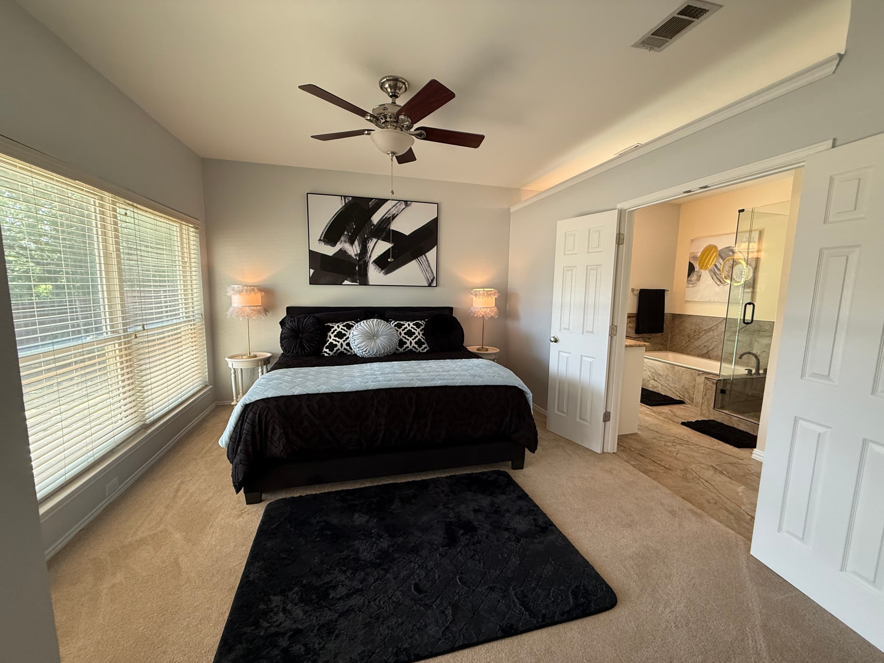 Gallery Photo 10