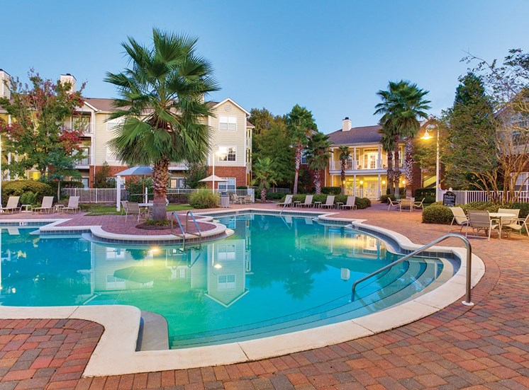 Governors Gate apartments swimming pool in Pensacola, Florida