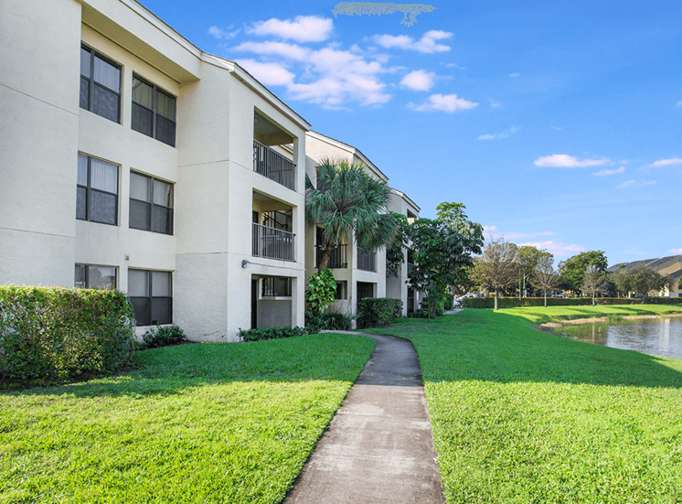 Village Crossing apartment residences in West Palm Beach, Florida