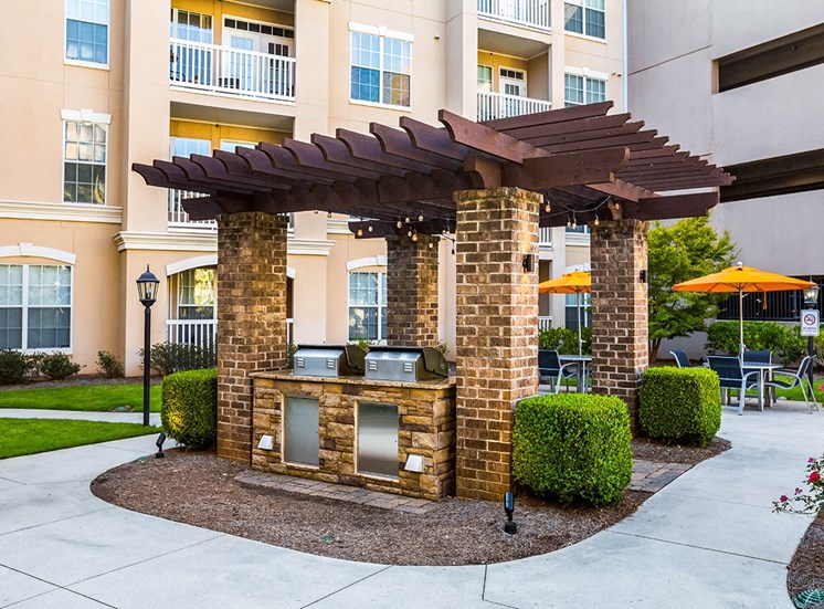 The Savoy apartment homes in Georgia feature barbecue grills