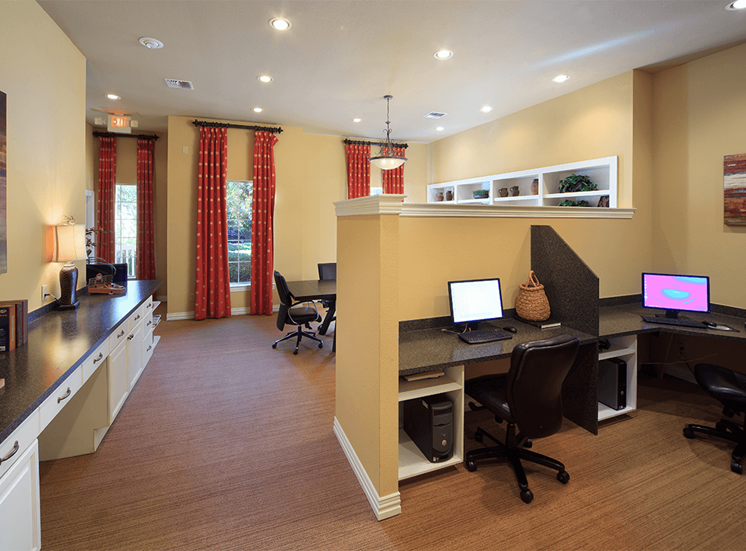 The Lodge at Crossroads apartments business center in Cary, North Carolina