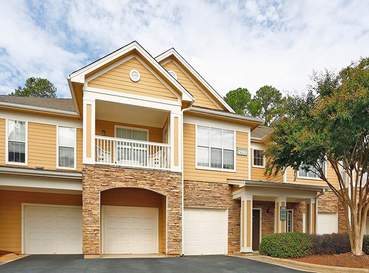 The Lodge at Crossroads apartment residences in Cary, North Carolina
